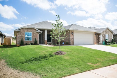 Front. 3br New Home in Midwest City, OK