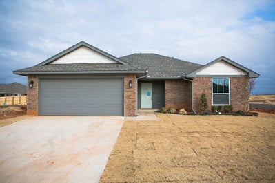 Front. 1,556sf New Home in Norman, OK