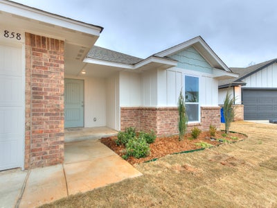 1,504sf New Home in Harrah, OK