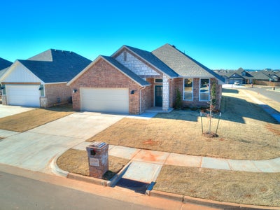 1,806sf New Home in Piedmont, OK