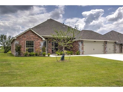 2,433sf New Home in Claremore, OK