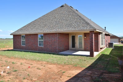Back. 2,424sf New Home in Norman, OK